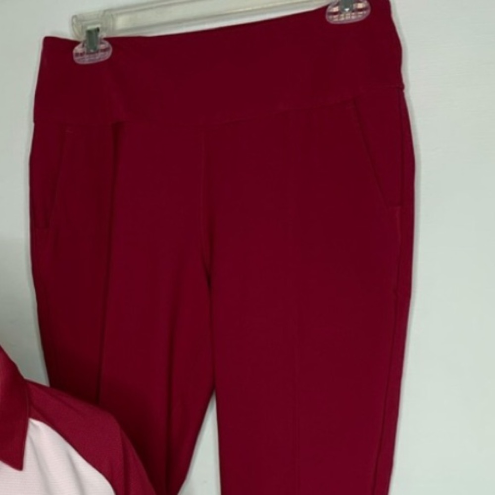 NEW WITH TAGS Women Burgundy golfing
Wide power-mesh waist 90% polyester, 10%
